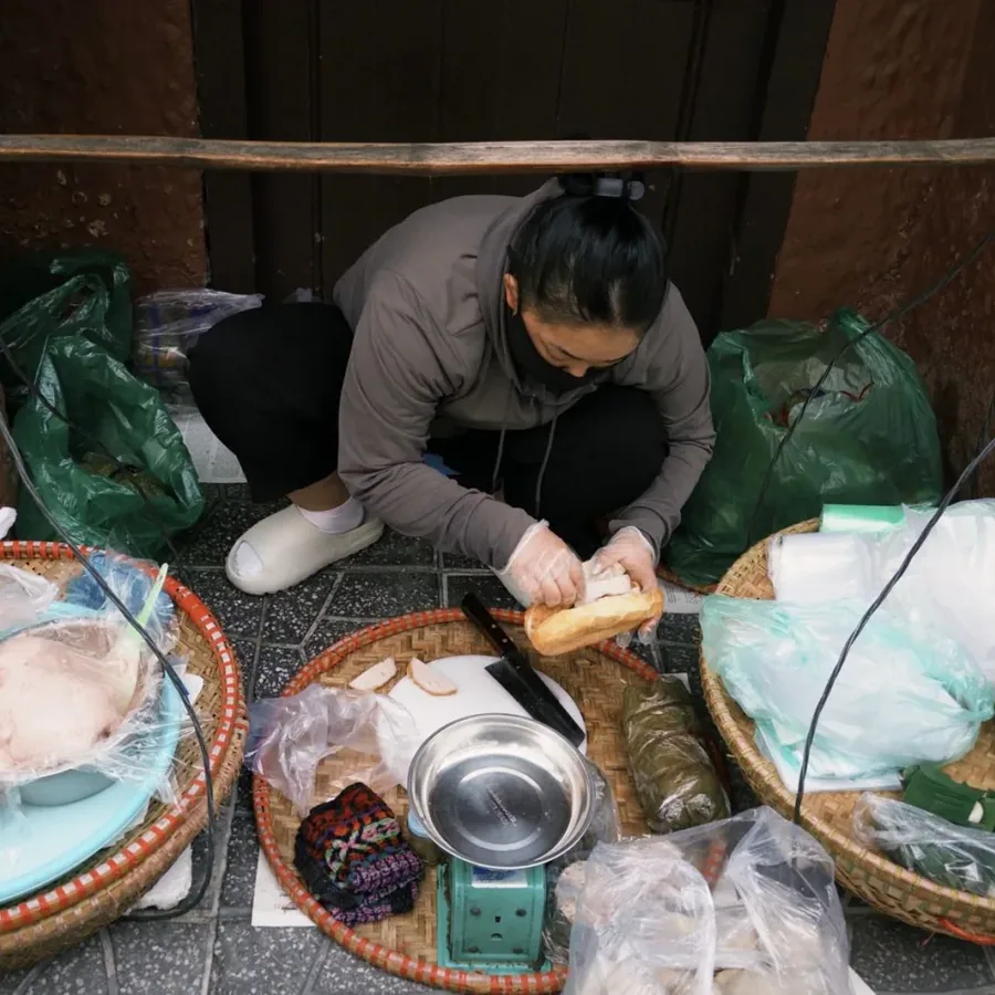 Bàn nướng đông khách tại Trương Văn Lợi